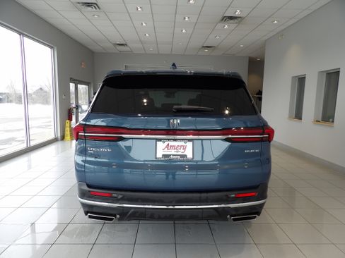 Used 2025 Buick Enclave Preferred image 5