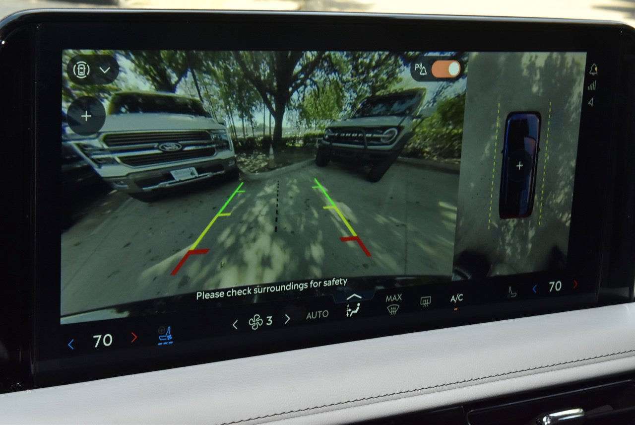 Certified 2026 Lincoln Aviator 2WD w/ Jet Appearance Package image 30
