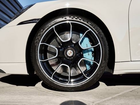 Used 2021 Porsche 911 Turbo S image 3