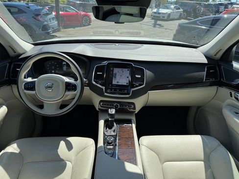 Used 2016 Volvo XC90 T6 Momentum w/ Protection Package Plus AWD/4WD image 19