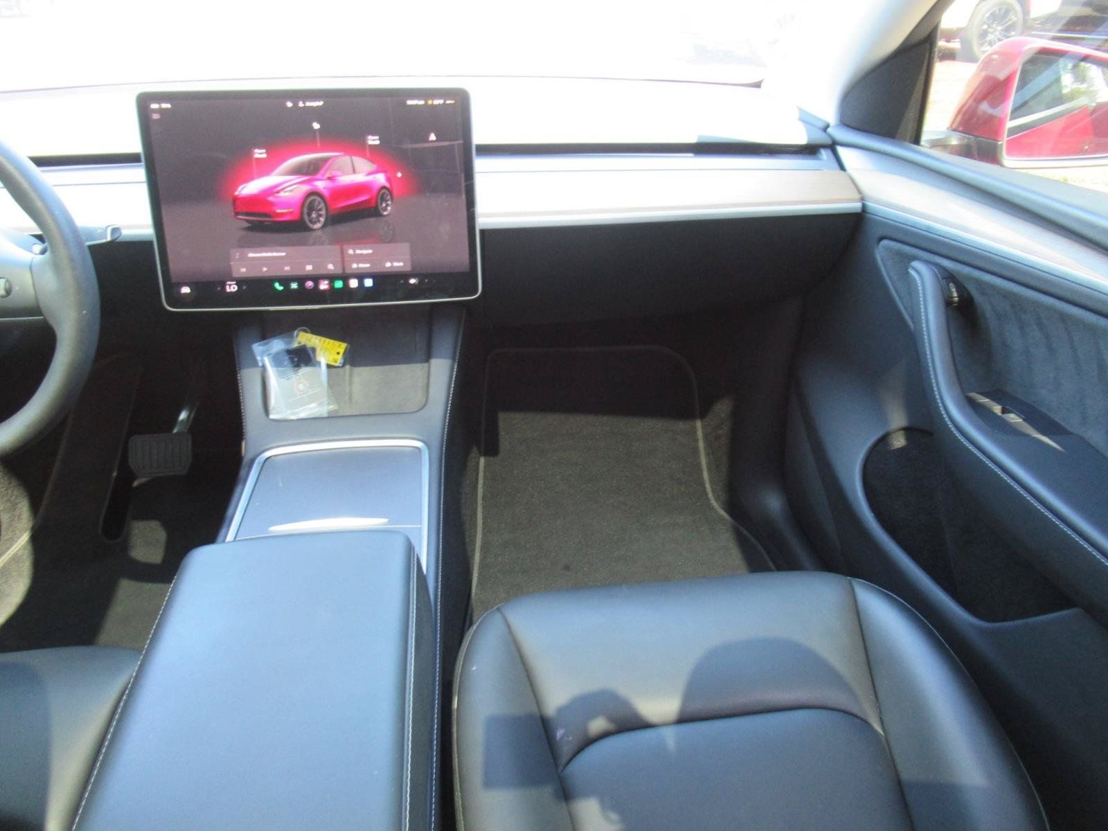 Used 2024 Tesla Model Y Long Range AWD/4WD image 15