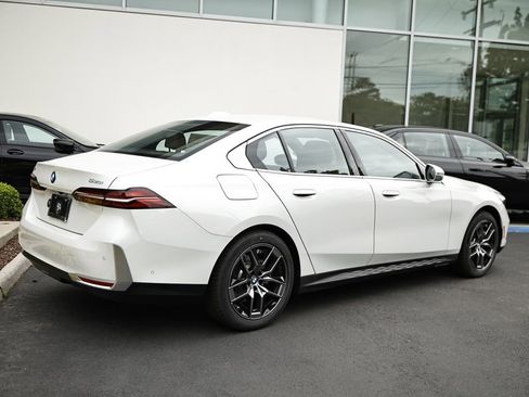 New 2027 BMW 530i xDrive AWD/4WD image 7