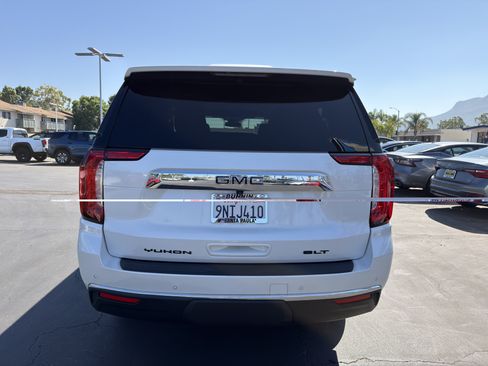 Used 2024 GMC Yukon XL SLT w/ SLT Premium Package RWD image 7