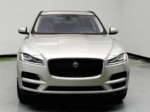 Used 2017 Jaguar F-PACE Prestige image 2