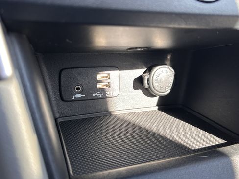 Certified 2023 Subaru Forester Base image 17