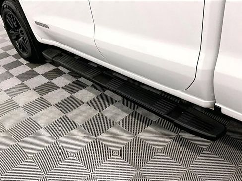 Used 2022 GMC Sierra 1500 Elevation image 36