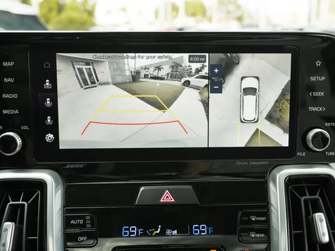 Used 2023 Kia Sorento SX Prestige image 14