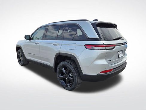 New 2026 Jeep Grand Cherokee Limited w/ Limited Altitude Package AWD/4WD image 6