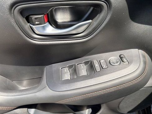 Used 2026 Honda HR-V Sport image 38