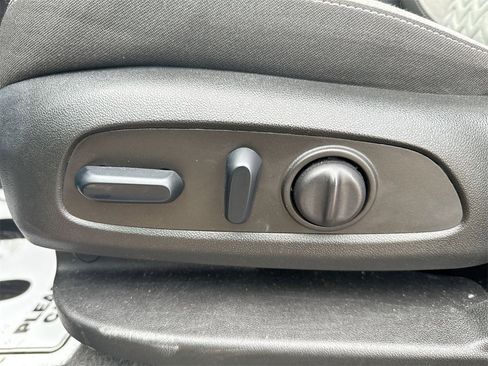 Used 2024 Chevrolet Equinox LT image 14