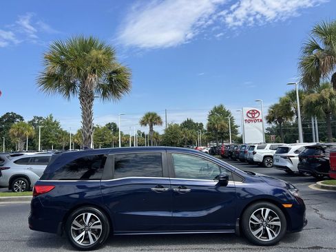 Used 2021 Honda Odyssey Touring image 11