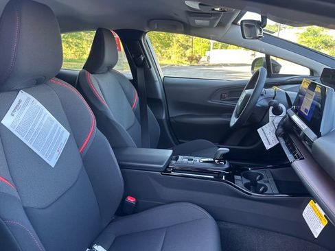 New 2026 Toyota Prius Plug-In Hybrid FWD image 11