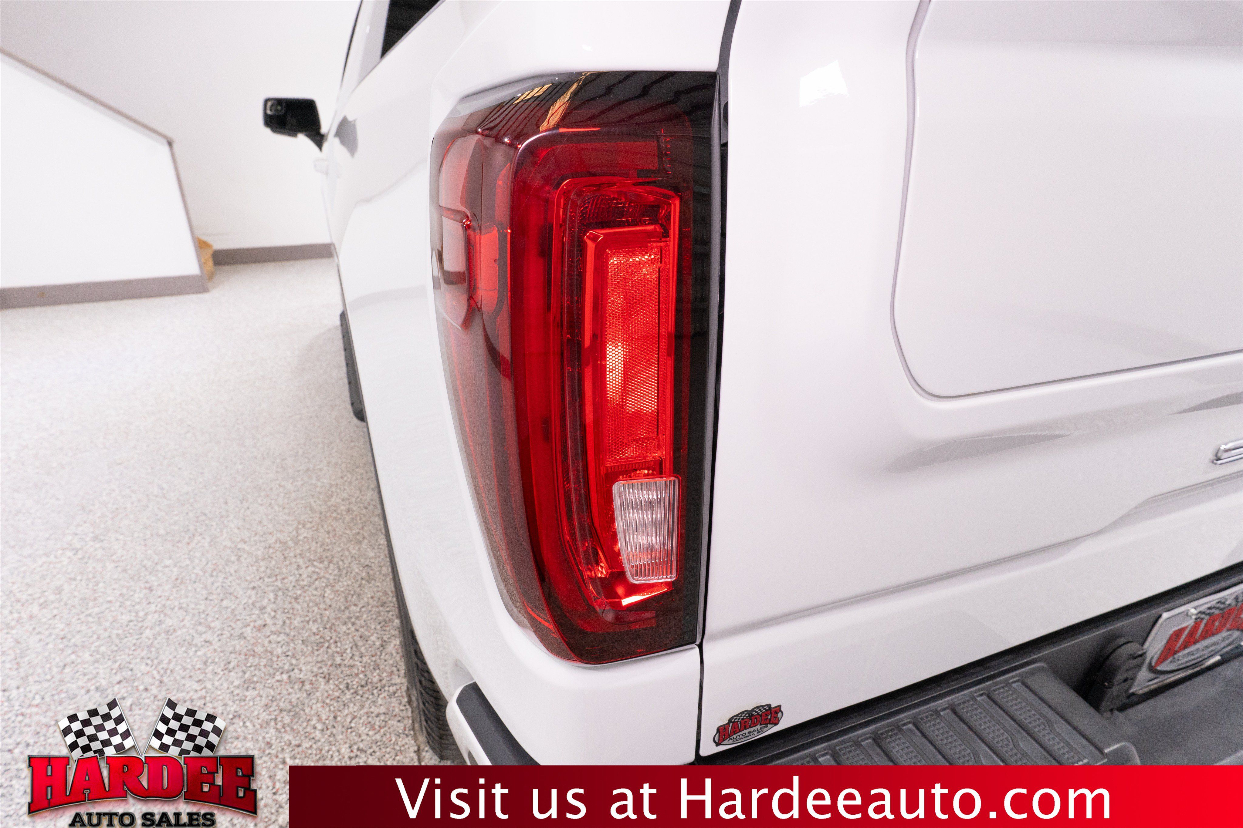 Used 2021 GMC Sierra 1500 AT4 AWD/4WD image 9