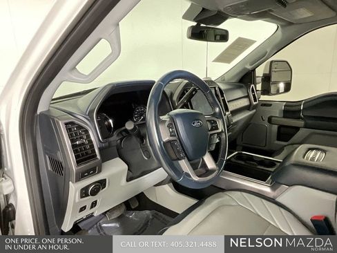 Used 2022 Ford F350 Limited image 29