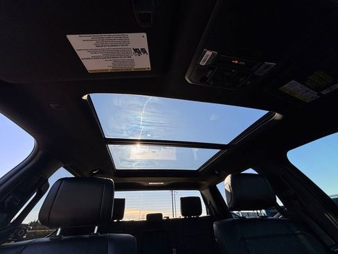 Used 2025 Toyota Tundra Limited image 28