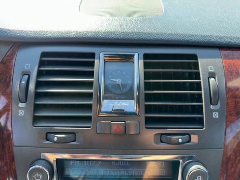 Used 2009 Cadillac DTS Limousine image 56