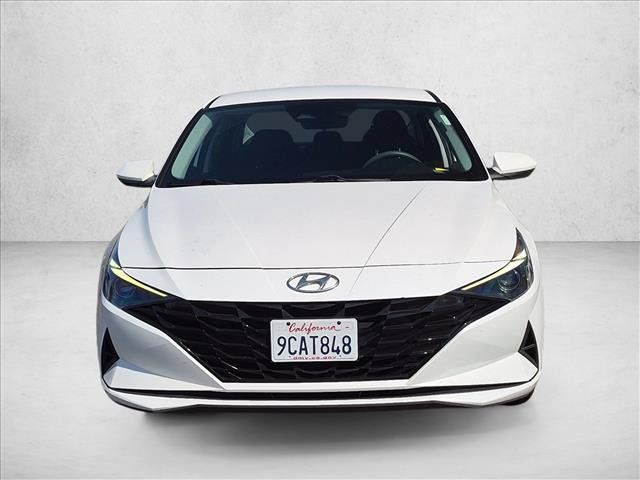 Used 2023 Hyundai Elantra SEL w/ Cargo Package FWD image 2