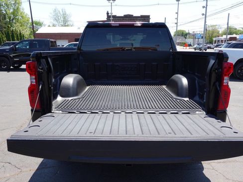 Used 2024 Chevrolet Silverado 1500 LT AWD/4WD image 25
