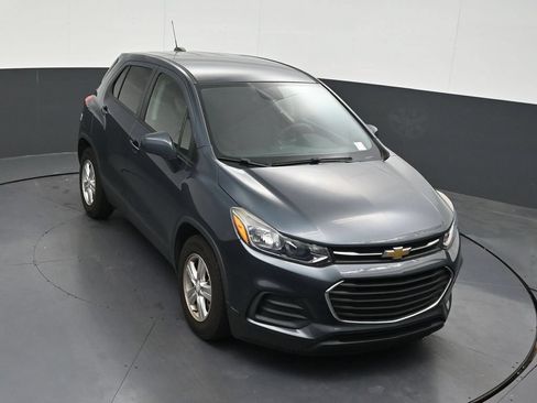 Used 2021 Chevrolet Trax LS w/ Tint and Cruise Package FWD image 21
