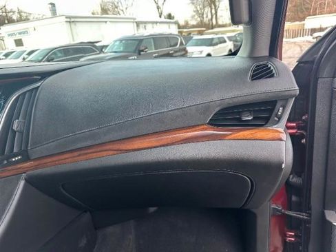 Used 2017 Cadillac Escalade Luxury image 39