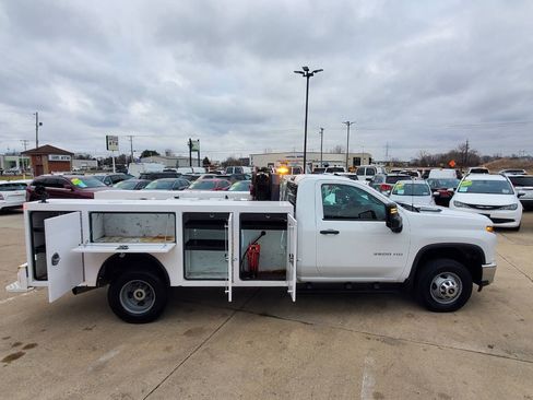 Used 2022 Chevrolet Silverado 3500 W/T w/ WT Fleet Convenience Package image 4