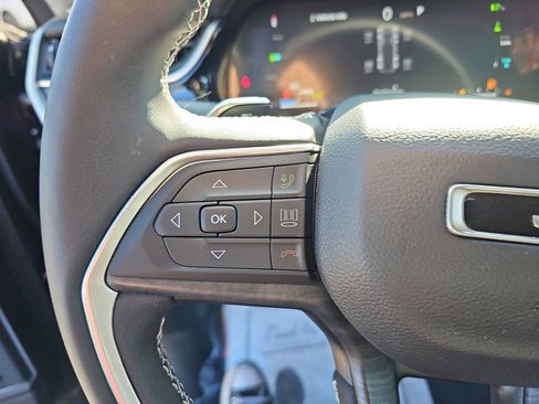 Used 2023 Jeep Grand Cherokee 4WD 4xe image 18