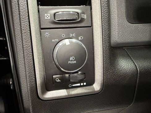 Used 2019 RAM 1500 Express w/ Wheel & Sound Group AWD/4WD image 26