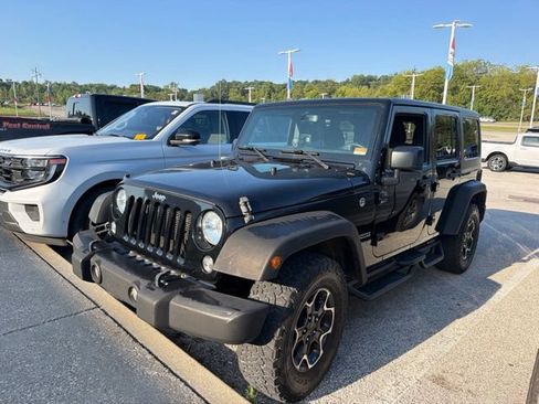 Used 2017 Jeep Wrangler Unlimited Sport w/ Quick Order Package 24S AWD/4WD image 2