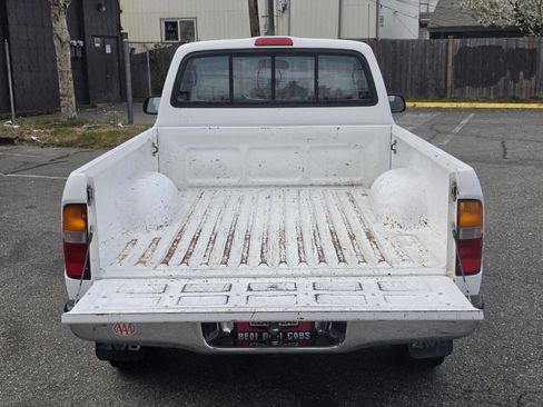 Used 2000 Toyota Tacoma 4x4 Regular Cab image 15