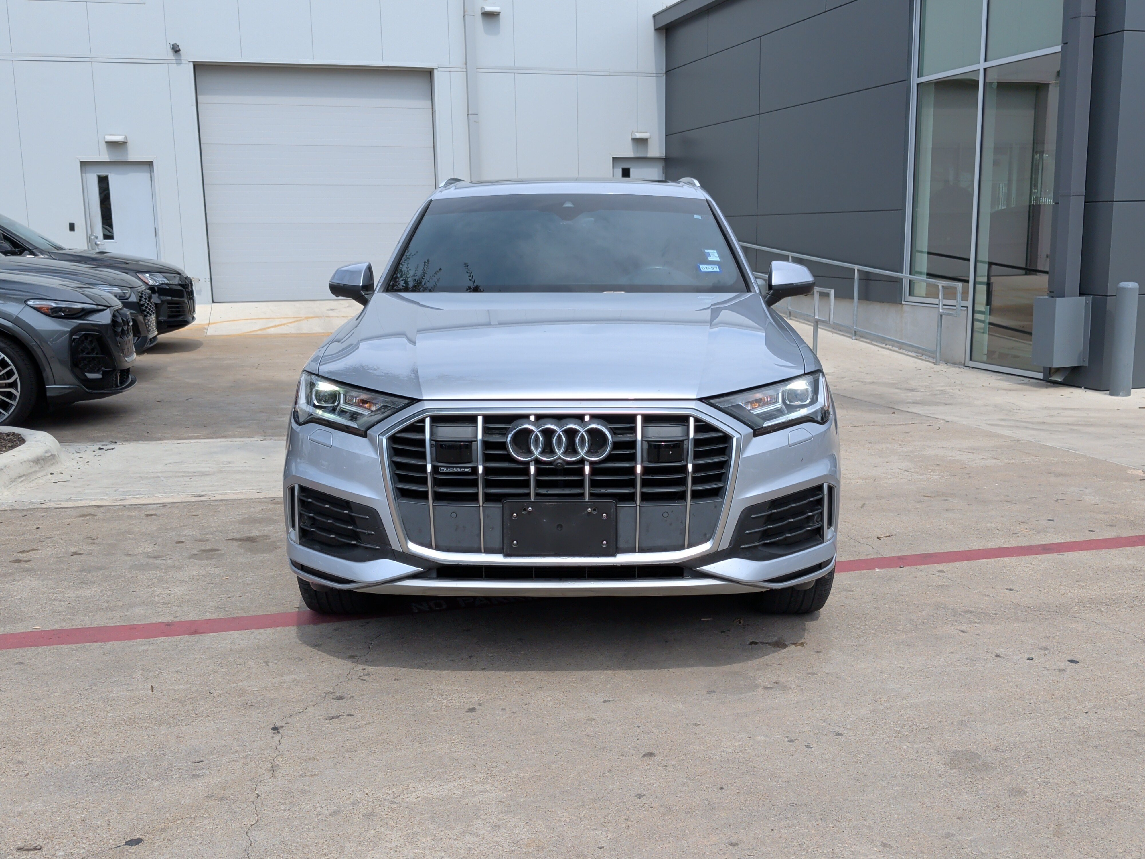 Used 2022 Audi Q7 2.0T Premium Plus w/ Premium Plus Package AWD/4WD image 3
