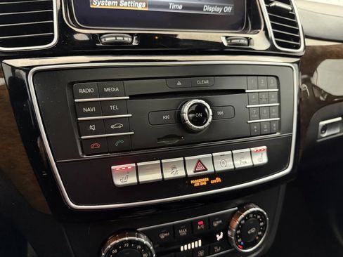 Used 2017 Mercedes-Benz GLS 450 4MATIC image 35