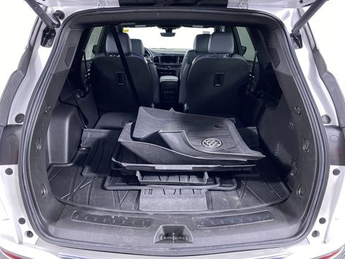 Certified 2022 Buick Enclave Premium w/ LPO, Touring Package image 15