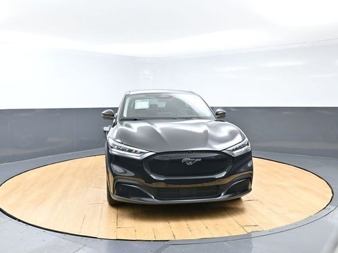 Used 2023 Ford Mustang Mach-E Select AWD/4WD image 4