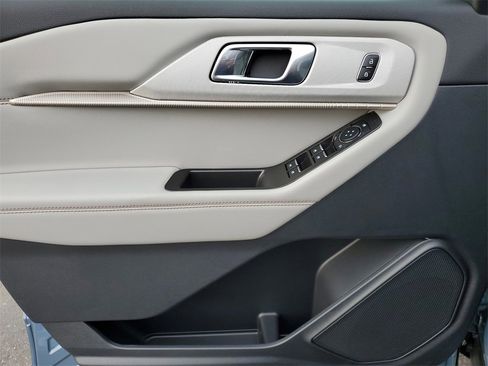 New 2026 Ford Explorer Active w/ Active Comfort Package image 22