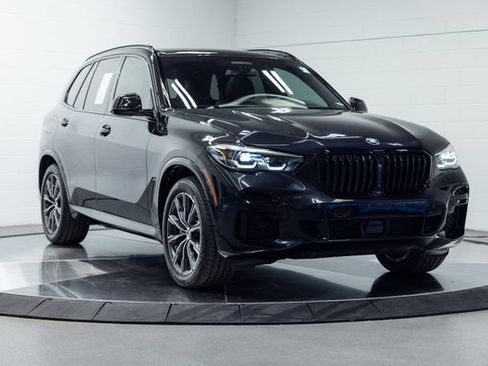 Used 2022 BMW X5 M50i AWD/4WD image 4