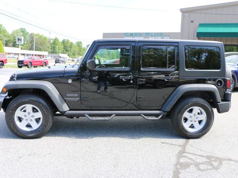 Used 2017 Jeep Wrangler Unlimited Sport w/ Quick Order Package 24S AWD/4WD image 2