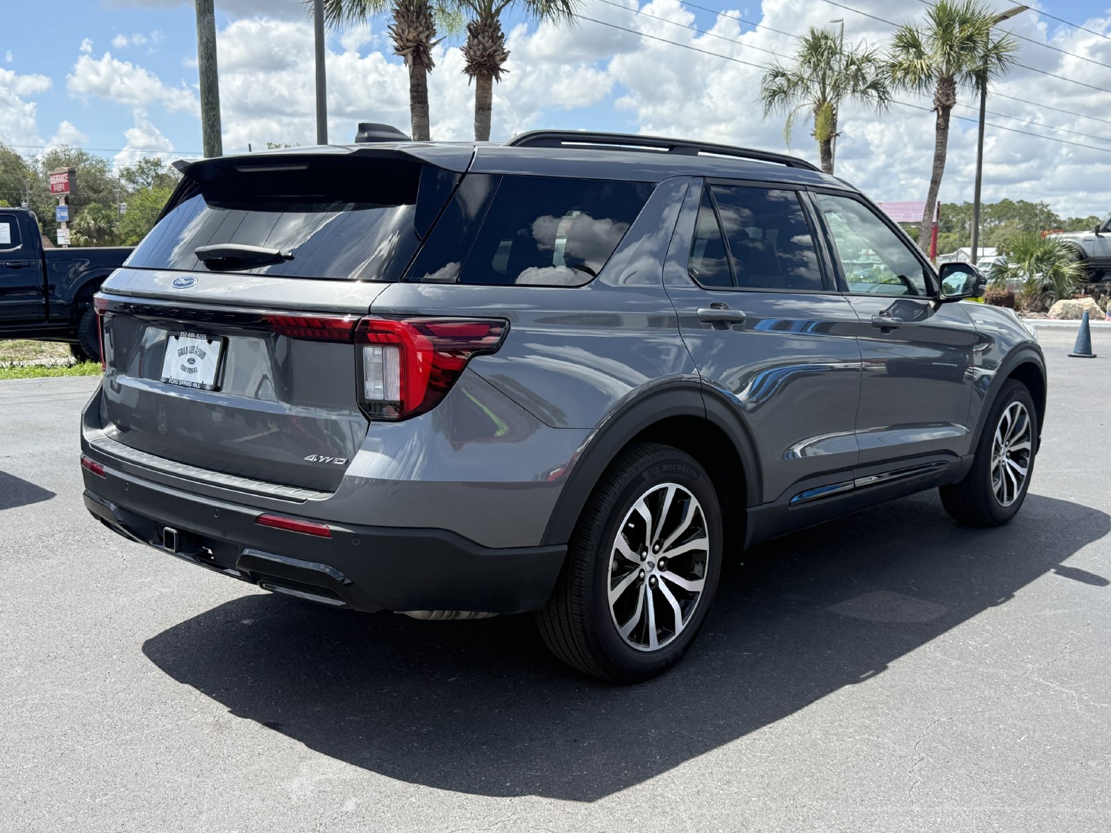 Certified 2025 Ford Explorer ST-Line AWD/4WD image 5