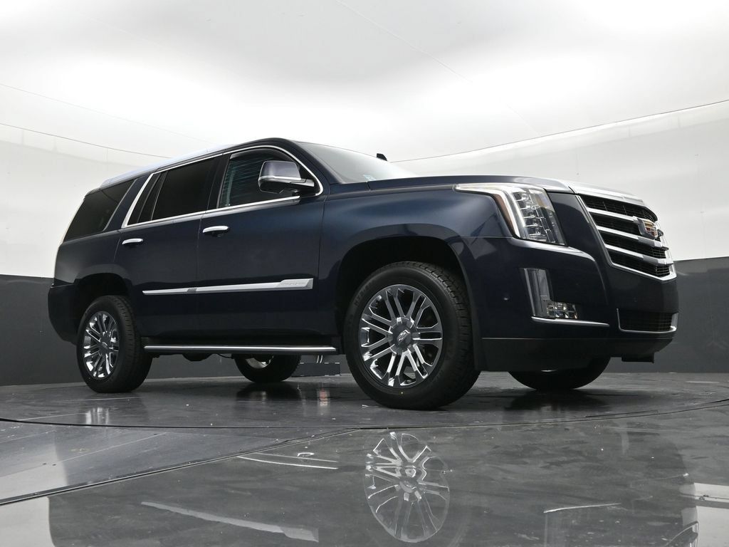 Used 2020 Cadillac Escalade 2WD image 26