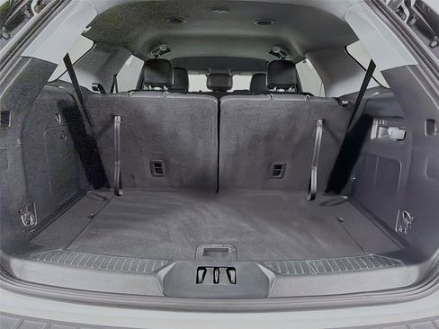 Used 2022 Ford Explorer XLT w/ Equipment Group 202A AWD/4WD image 24