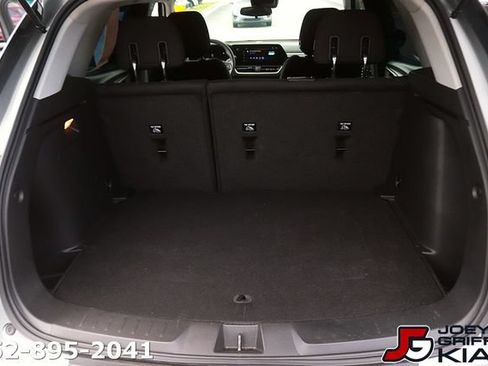 Used 2024 Chevrolet TrailBlazer LS FWD image 16