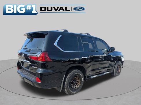 Used 2019 Lexus LX 570 4WD w/ Luxury Package image 4