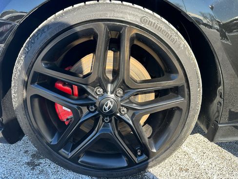 Used 2020 Hyundai Veloster N w/ Performance Package image 15