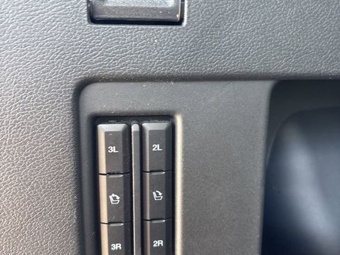 Used 2022 Ford Expedition Limited image 34