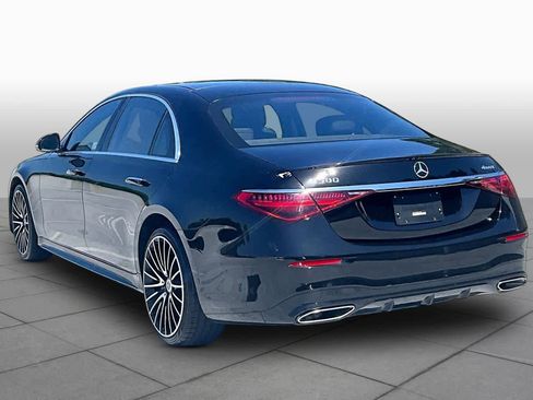Used 2022 Mercedes-Benz S 580 4MATIC Sedan w/ AMG Line Package image 12
