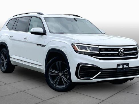 Used 2021 Volkswagen Atlas SE w/ Panoramic Sunroof Package AWD/4WD image 3