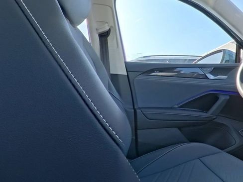 New 2026 Volkswagen Tiguan SE AWD/4WD image 28