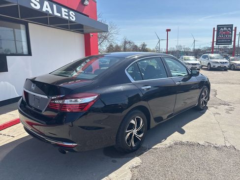 Used 2017 Honda Accord LX image 8