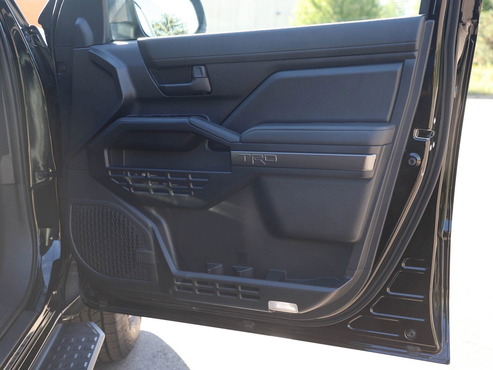 Used 2025 Toyota 4Runner TRD Off-Road Premium AWD/4WD image 9