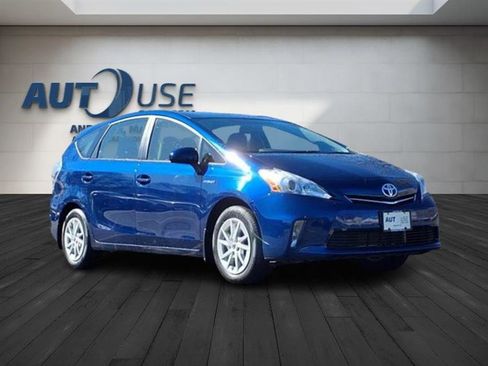 Used 2014 Toyota Prius V Two image 12