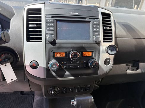Used 2018 Nissan Frontier PRO-4X AWD/4WD image 22